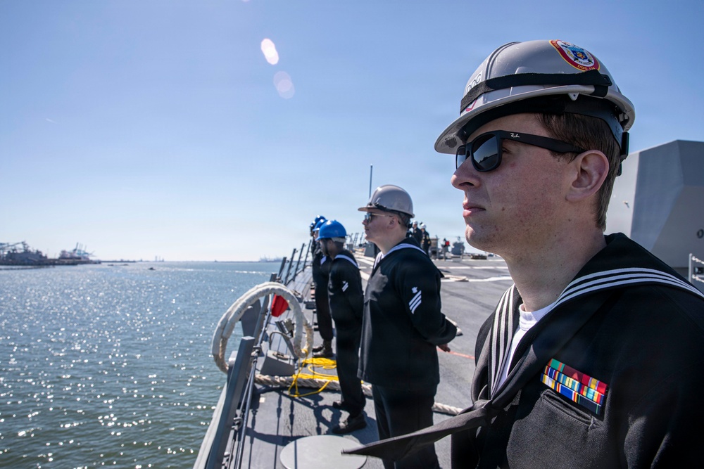 USS Harvey C. Barnum Jr. (DDG 124) Arrives at Naval Station Norfolk