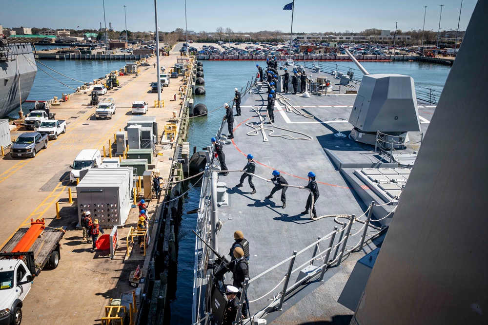 USS Harvey C. Barnum Jr. (DDG 124) Arrives at Naval Station Norfolk