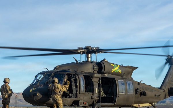 JTF-SB Army Soldiers prepare for flight operations