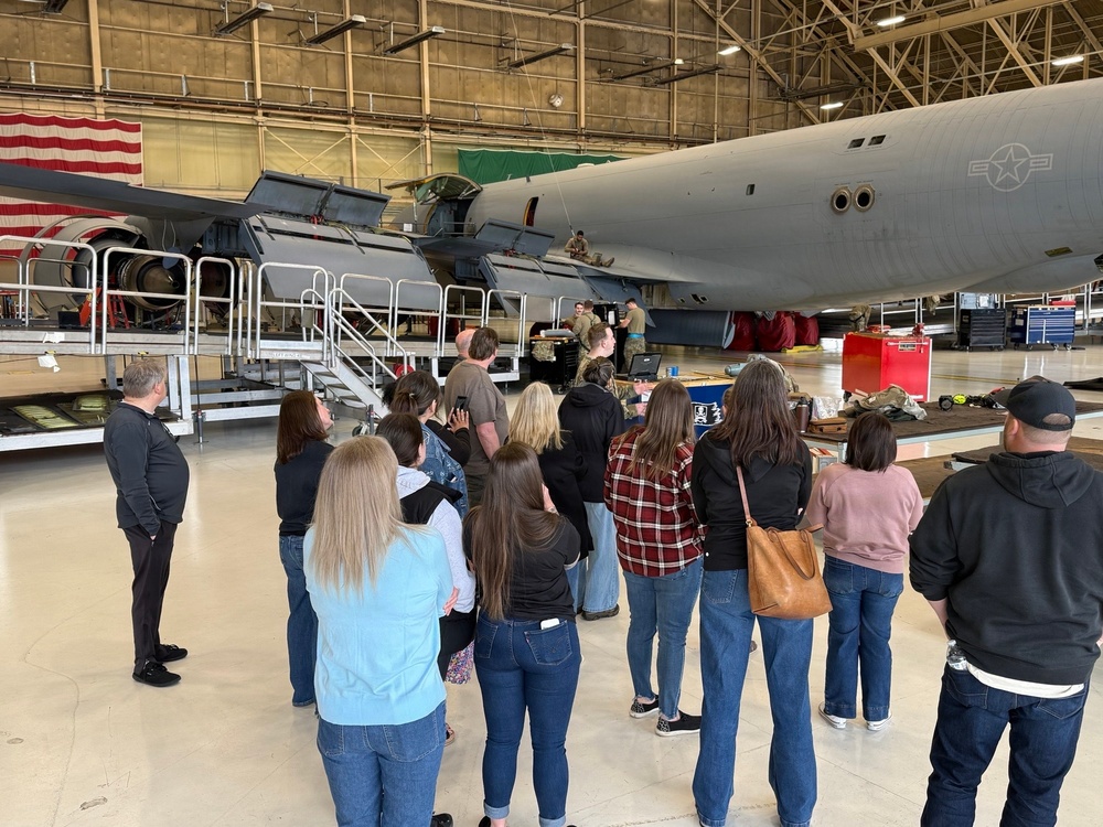 Medical Lake School District tours Fairchild AFB