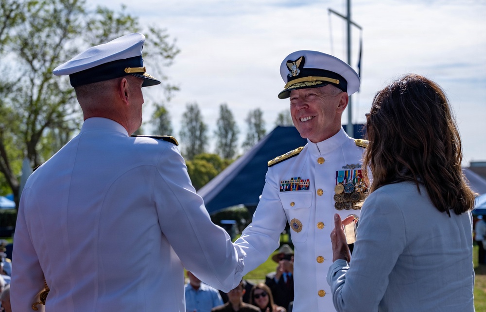 Vice Adm. Joe Buzzella assumes command of Coast Guard Pacific Area, Defense Force West