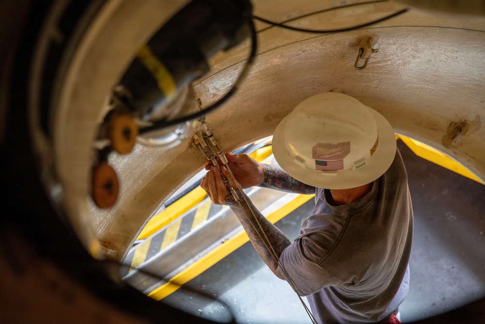 Undersea Rescue Command Conducts Manned Dive Event at Sea