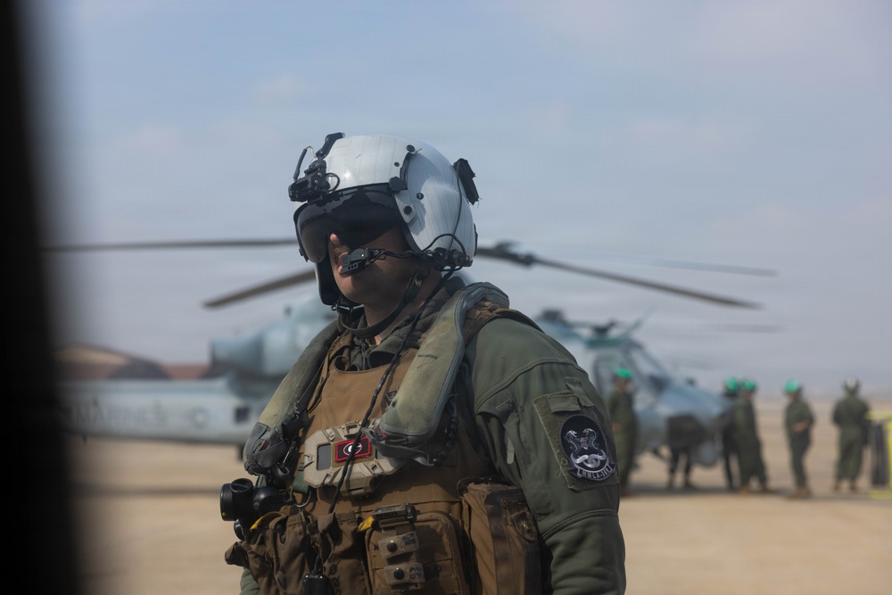 HMLA-369 provides simulated close air support