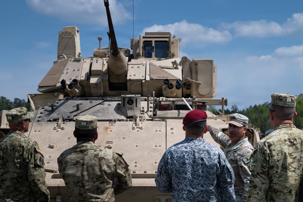 Strengthening Ties: U.S., Colombian militaries wrap up strategic PISAJ 22 engagement