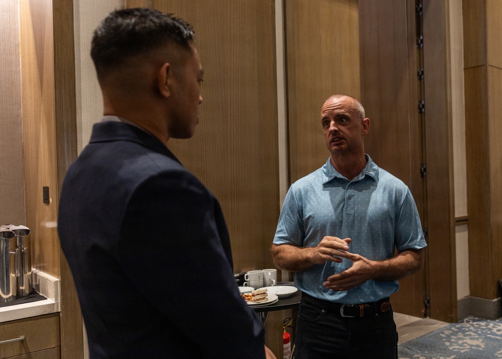 U.S. personnel, Philippine Officials, host civil-military crisis response workshop