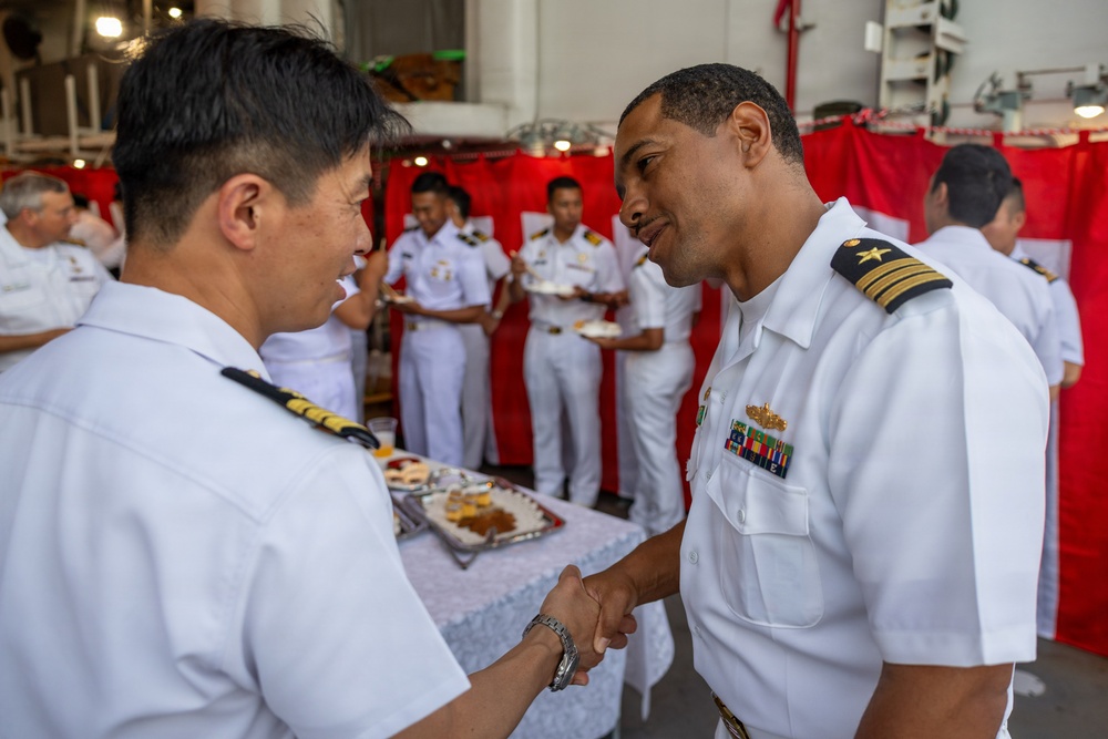 USS Fitzgerald leadership visits JS Kumano for a reception