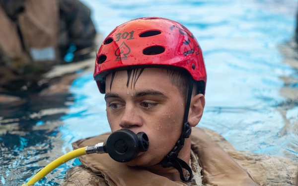 3rd MLG Underwater Egress Training