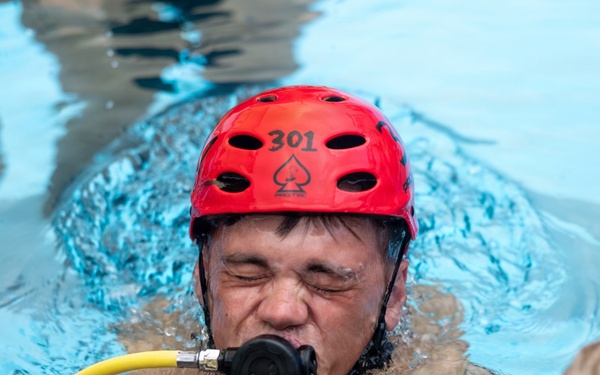 3rd MLG Underwater Egress Training