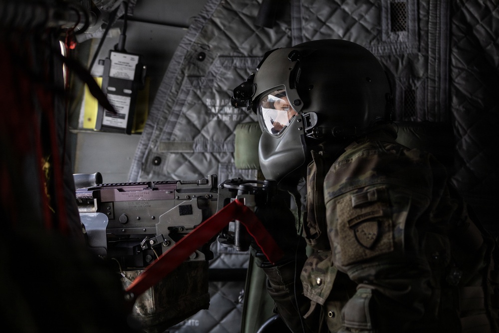 AKARNG Chinook aviators conduct aerial gunnery training