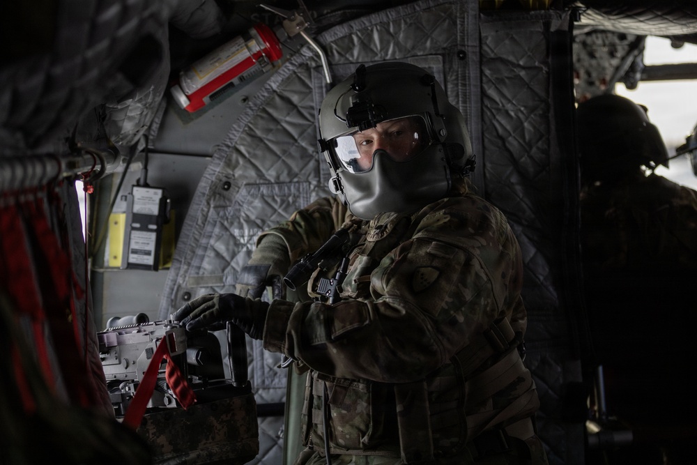 AKARNG Chinook aviators conduct aerial gunnery training