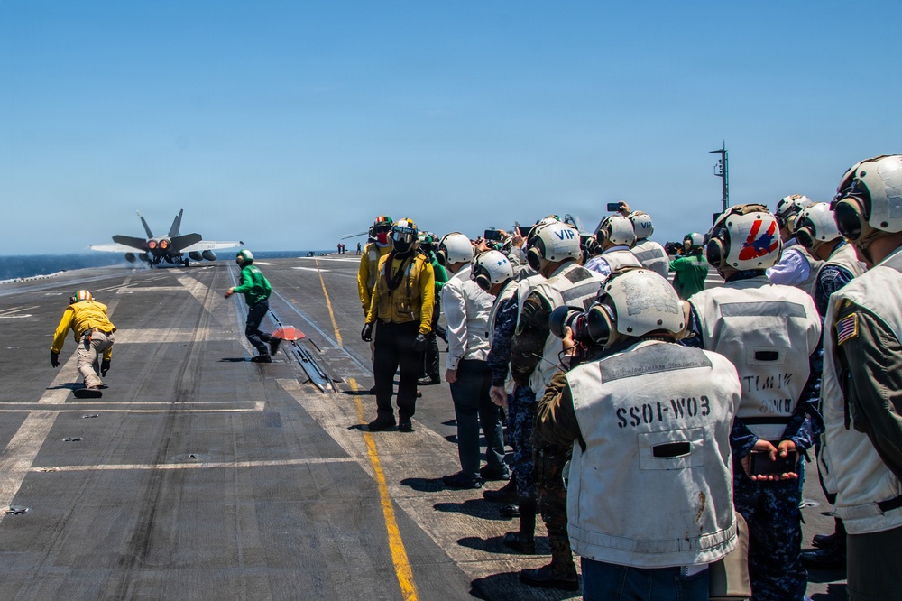 Guatemalan Distinguished Visitors Observe Nimitz Flight Operations
