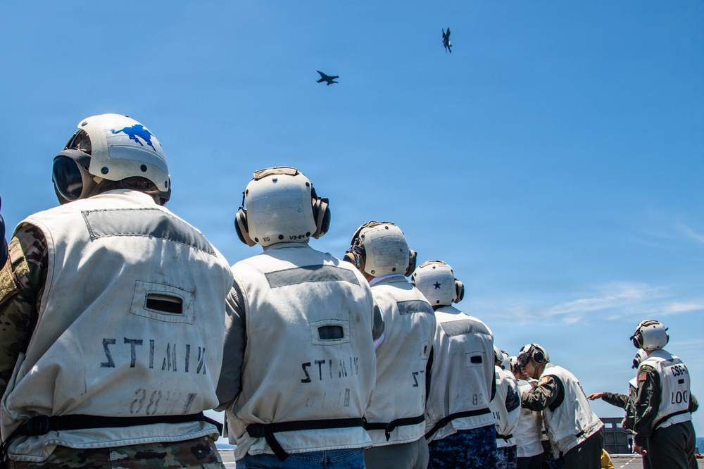 Guatemalan Distinguished Visitors Observe Nimitz Flight Operations