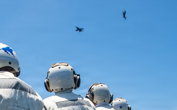 Guatemalan Distinguished Visitors Observe Nimitz Flight Operations