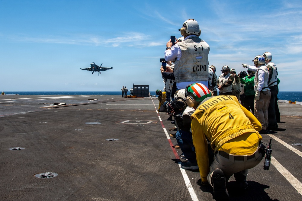 Guatemalan Distinguished Visitors Observe Nimitz Flight Operations