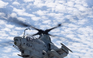 22nd MEU(SOC) | Flight Operations Aboard USS Fort Lauderdale