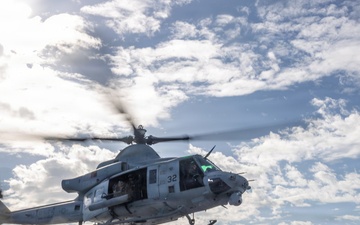 22nd MEU(SOC) | Flight Operations Aboard USS Fort Lauderdale