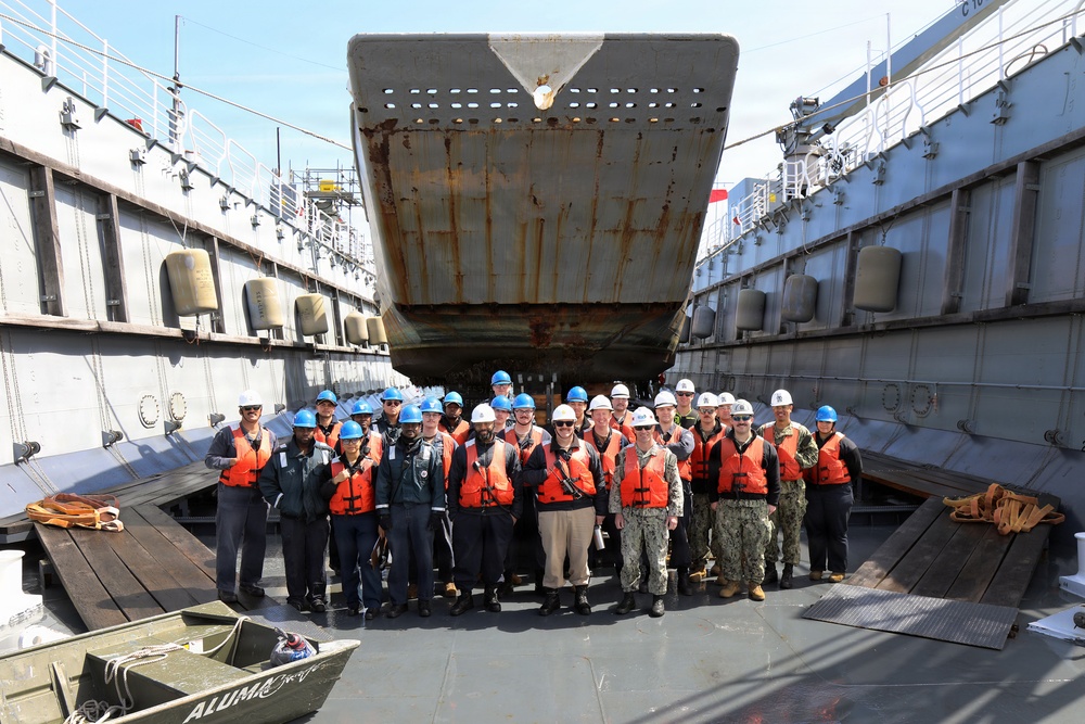 Dynamic (AFDL 6) Docks Landing Craft Unit