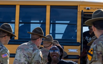 Students, coaches experience Army discipline, teamwork during U.S. Army Experience at Fort Hood