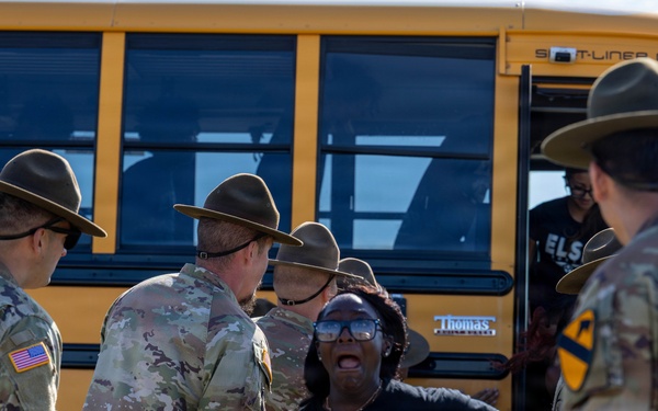 Students, coaches experience Army discipline, teamwork during U.S. Army Experience at Fort Hood