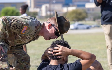 Students, coaches experience Army discipline, teamwork during U.S. Army Experience at Fort Hood