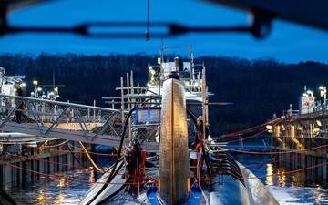 Portsmouth Naval Shipyard Undocks USS Albany Ahead of Schedule at Naval Submarine Base New London