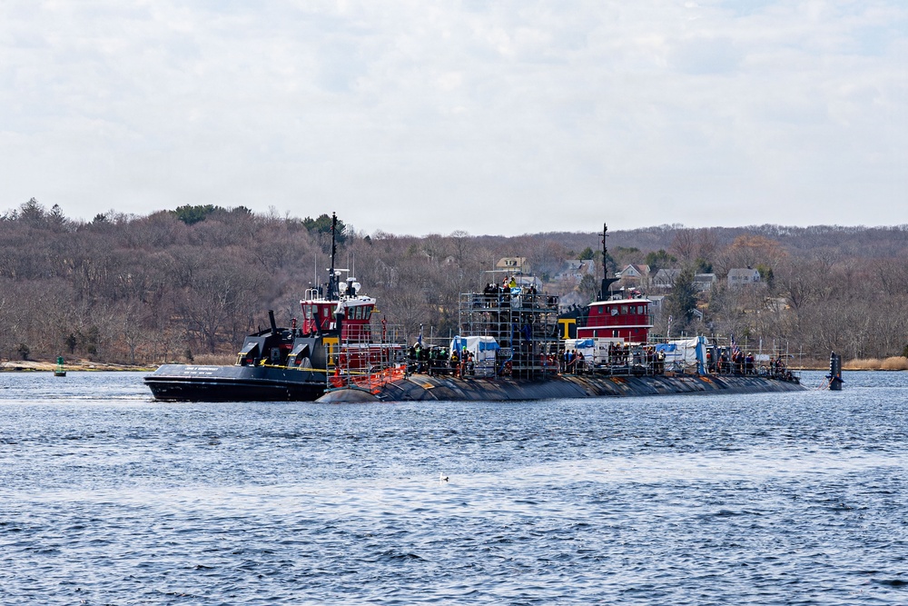 PNSY Undocks USS Albany (SSN 753)