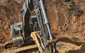 NMCB 133 Build Demo Pond for ERDC