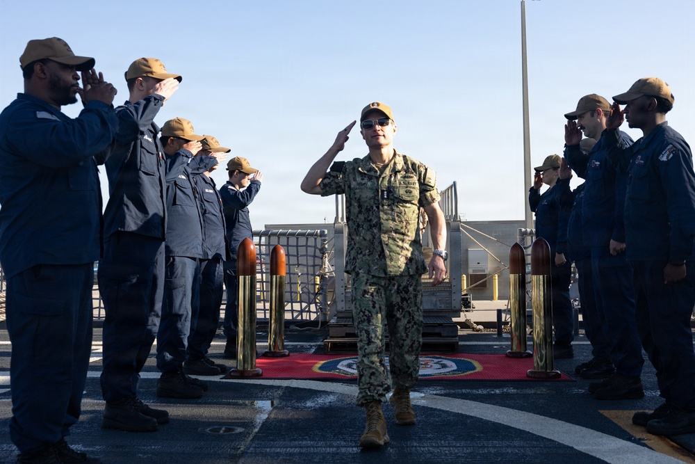Vice Admiral Perry Visits USS Billings (LCS 15)