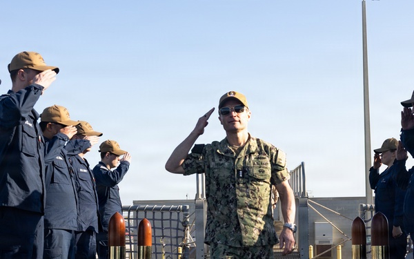 Vice Admiral Perry Visits USS Billings (LCS 15)