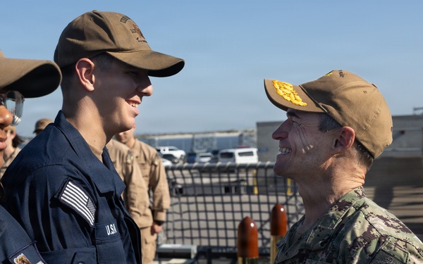 Vice Admiral Perry Visits USS Billings (LCS 15)