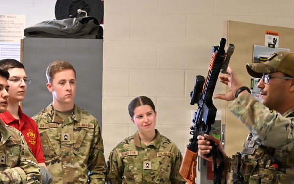 ISU Air Force ROTC cadets visit 185th ARW