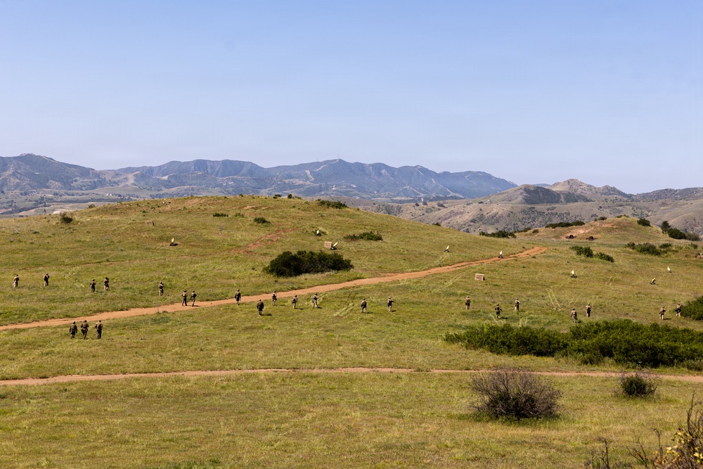 U.S. Marines participate in annual 1st MARDIV Squad Competition