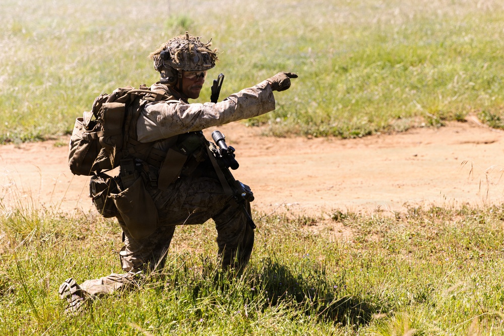 U.S. Marines participate in annual 1st MARDIV Squad Competition