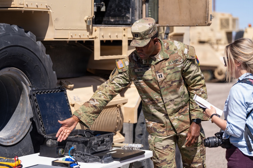 The 1AD DSB hold a tour of the SMART Motor Pool and Iron Foundry