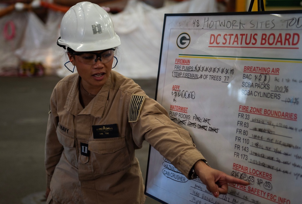 Junior officers receive first-of-its-kind maintenance availability training