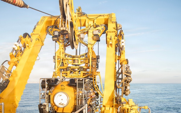 Undersea Rescue Command Conducts Manned Dive Event at Sea