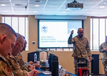 DM hosts a Senior Selects Professional Enhancement Seminar