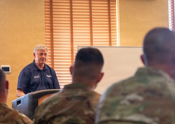 DM hosts a Senior Selects Professional Enhancement Seminar