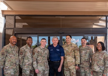 DM hosts a Senior Selects Professional Enhancement Seminar