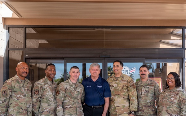 DM hosts a Senior Selects Professional Enhancement Seminar