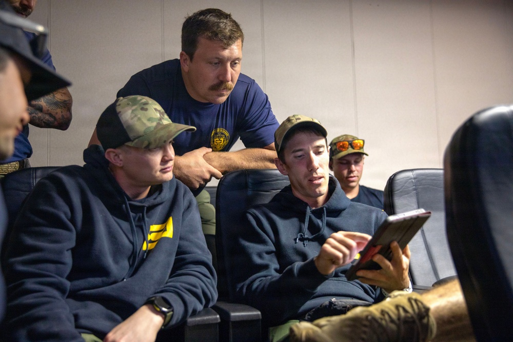 Undersea Rescue Command Conducts Manned Dive Event at Sea