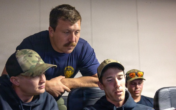 Undersea Rescue Command Conducts Manned Dive Event at Sea