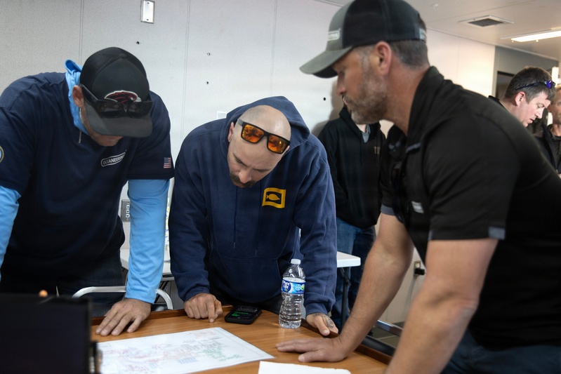 Undersea Rescue Command Conducts Manned Dive Event at Sea