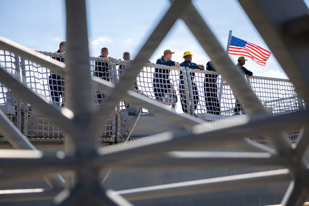 USS Billings (LCS 15) Departs for Deployment