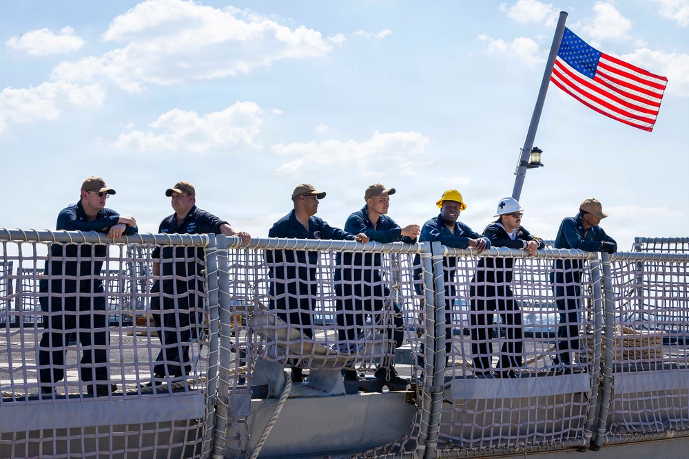 USS Billings (LCS 15) Departs for Deployment