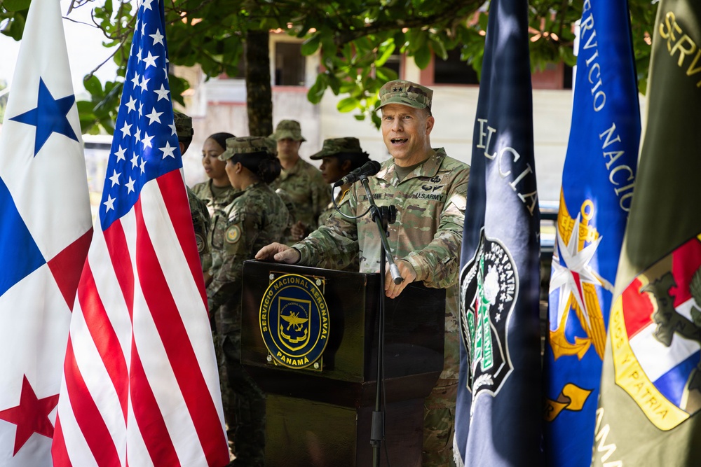 Jungle Operations Training Course - Panama 26-04: Graduation