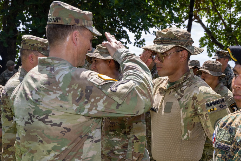 Jungle Operations Training Course - Panama 26-04: Graduation