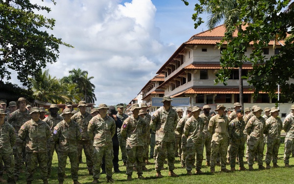 Jungle Operations Training Course - Panama 26-04: Graduation &amp;#xA;&amp;#xA;
