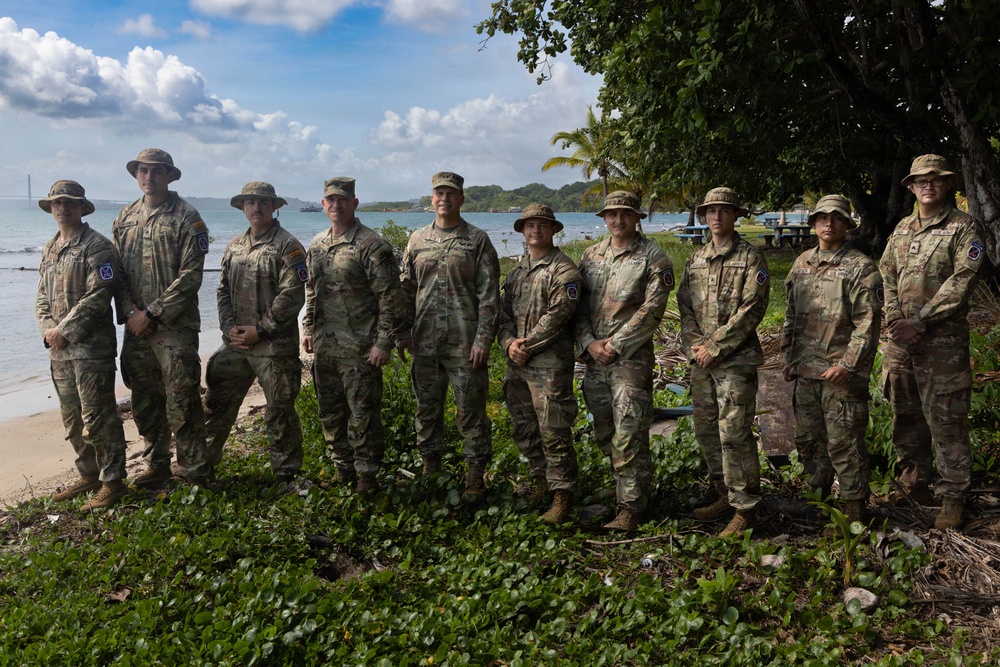 Jungle Operations Training Course - Panama 26-04: Graduation