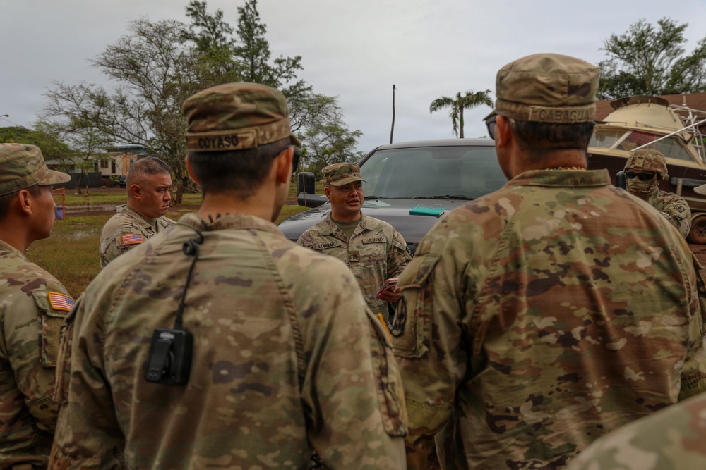 Hawaii National Guard assists Waialua residents with debris removal, water distribution